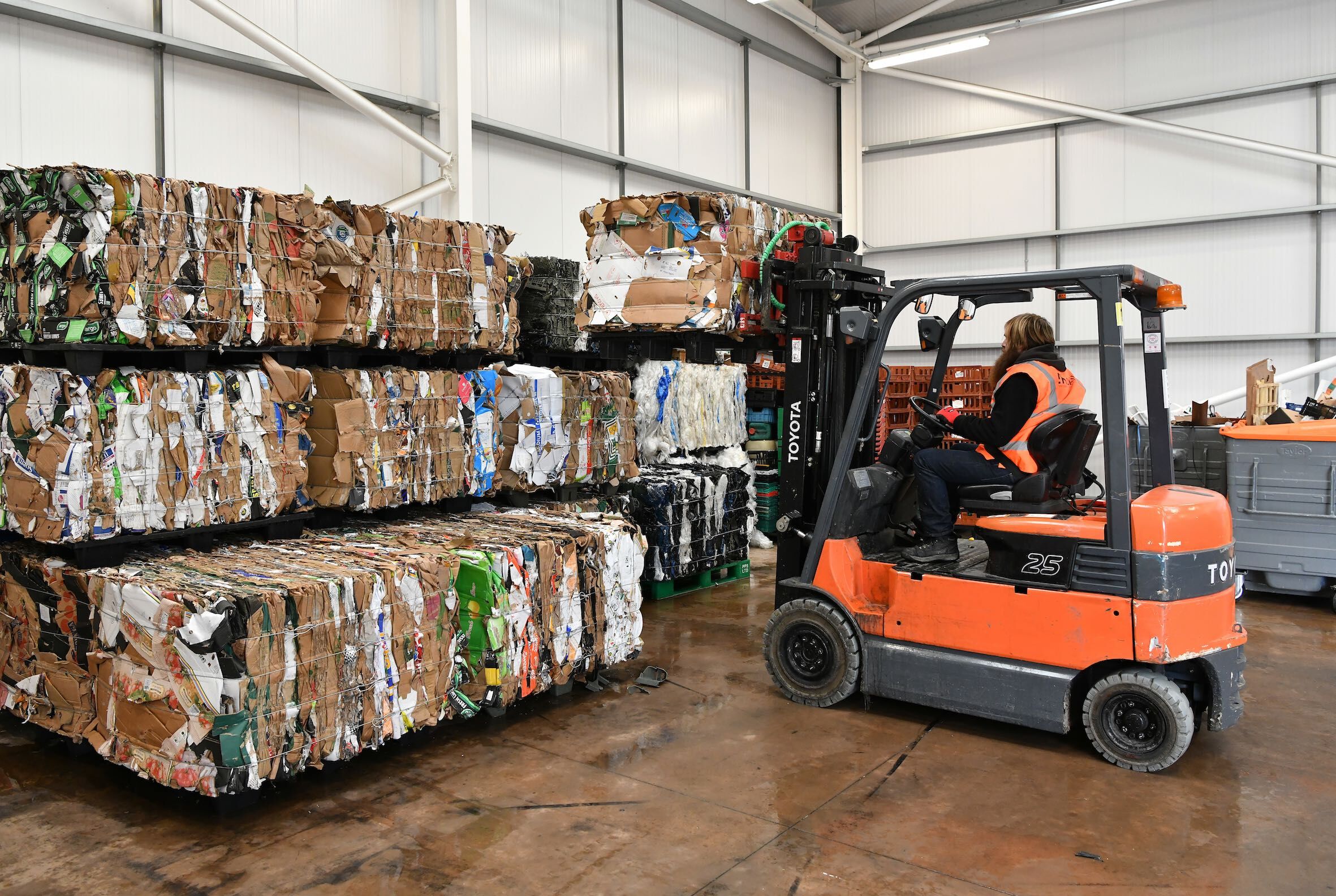 Axil Integrated Services partners with leading UK automotive manufacturer to re-engineer its waste management systems