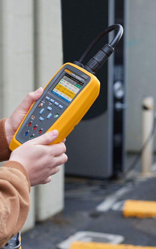 Advanced all-in-one tool for safety and performance testing – the Fluke FEV350 EV Charging Station Analyzer